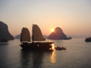 Discover North East Viet Nam from Ha Giang to Cao Bang 5 Days/ 4 Nights Package