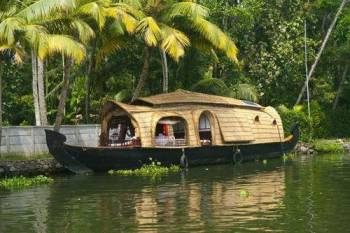 Munnar-Thekkady -Houseboat Tour