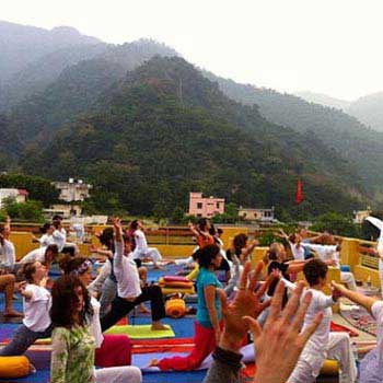 Yoga Tour in Rishikesh Ashram
