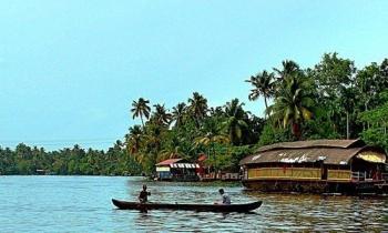 Ooty Kodaikanal Munnar and Houseboat Tour
