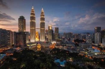 Putrajaya, Petronas Twin Tower, Kuala Lumpur Chinatown and Malaysia Cultural Show with Dinner Tour