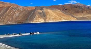 Amazing Laddakh with Stay At Pangong Tour ( 7n-8d )