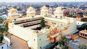 Varanasi Bodhgaya Rajgir Varanasi Ayodhaya Allahabad Khajuraho Orchha Tour Package 10 Days with Tami