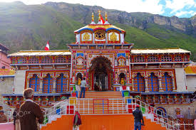 Badrinath yatra 3 days Package By 8 Seater Tevera NON AC