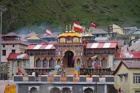 Badrinath yatra 3 days Package By 12 Seater Tempo Traveller NON AC