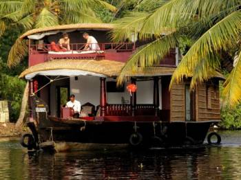 Alleppey Houseboats Tour