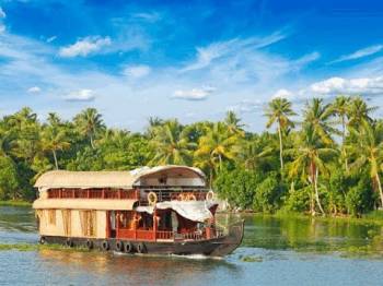Kerala Houseboat Tour 4 N 5 D