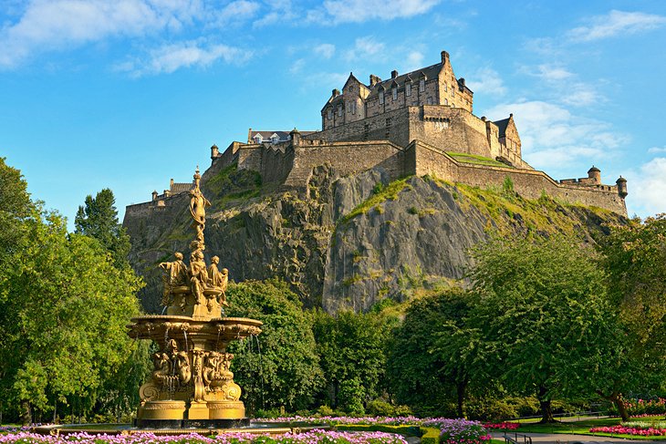 Manchester - Liverpool - Glasgow - Edinburgh - London Tour Package