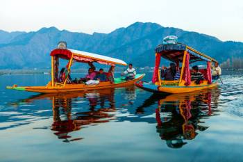 4 Nights 5 Days Kashmir Tour