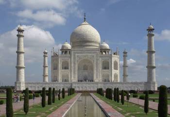 Taj Mahal Agra Mathura - By A.C Volvo Coach - Daily Tour