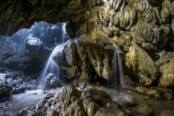Krem Mawsmai - Krem Mawmluh And Krem Umshyrpi Caves Trail Tour