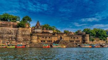 Maheshwar One Day Tour Package