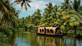 5 Nights| 6 Days Kerala (Munnar-Thekkedy-Alleppey-Kovalam-Trivandram)