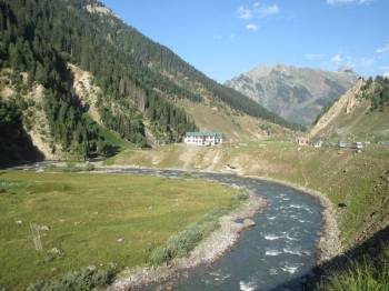 Kashmir Tour 6 Nights - 7 Days Package