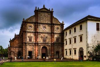 2N 3D Goa - Basilica Of Bom Jesus Tour