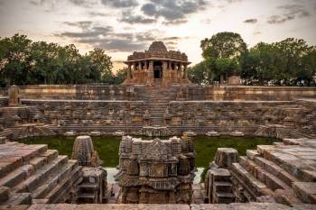 2N 3D Gujarat Package - Explore Sun Temple At Modhera