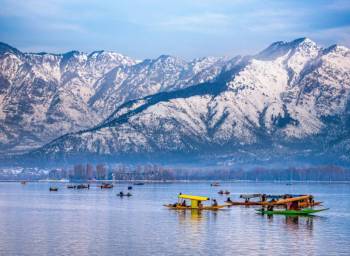 Deluxe Memorable Kashmir Tour Package 4N 5D