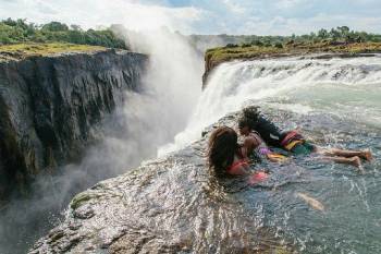 1D 0N VICTORIA FALLS TOUR