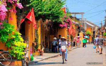 Vietnam - Hanoi - Halong Bay - Danang - Ho Chi Minh Tour