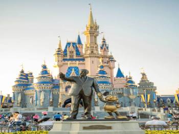 Greece - France 11Day Athens - Santorini - Paris Tour With Disneyland
