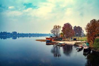 8N - 9D Glorious Kashmir Tour Package