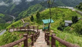 5 Days / 4 Nights | Explore the Land of Clouds Meghalaya Premium Tour Package