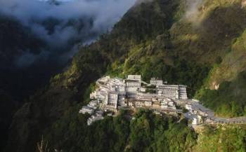 Vaishno Devi Tour Package With Patnitop Vaishno Devi Tour Package With Patnitop