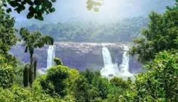 Theni – Alleppey – Cochin – Vagamon: Luxury 3N/4D Maruti XL6 (6-Seater)