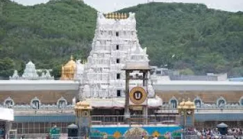 1 Night 2 Days Luxury Tour Itinerary Madurai to Tirupathi Pilgrimage Vehicle 12+1 Seater Luxury