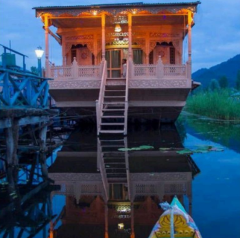 4 Night - 5 Days Kashmir Tour Package