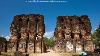 Negombo – Anuradhapura – Sigiriya – Polonnaruwa – Kandy – Pinnawala – Nuwara Eliya Tour