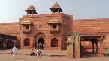 Agra Fatehpur Sikri Same Day Tour By Cab Package