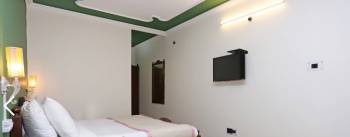 Hotel in Bardrinath Tour