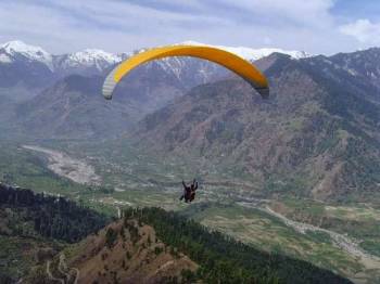 Paragliding & Camping in Himachal Tour