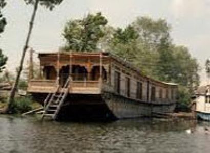Houseboat Special Honeymoon Package
