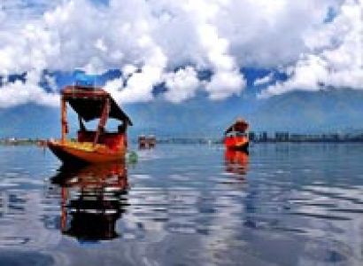 Kashmir Houseboat Package