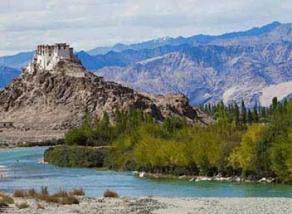 Markha Valley Trek Package