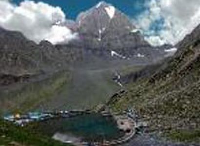 Manimahesh Lake Trek Tour
