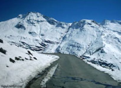 Delhi - Manali - Delhi Volvo Package