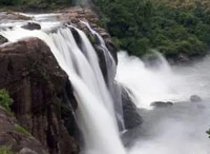 Hill Station and Waterfalls Tour of Kerala