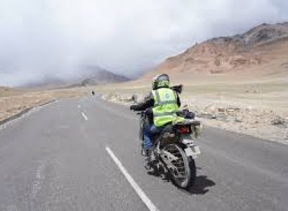 Leh Tour By Motorbike
