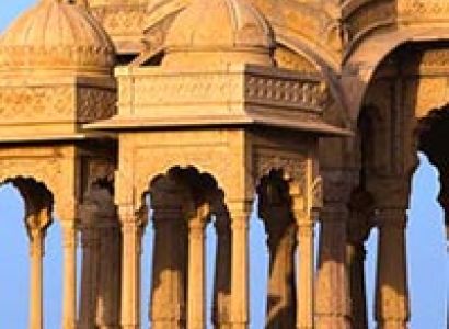 Taj Mahal with Buddhist Tour