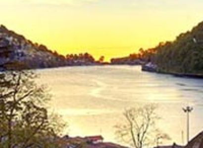 Taj Mahal with Jim Corbett National Park Tour