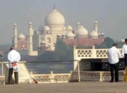 Taj Tour