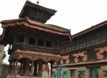 Naturally Nepal : Kathmandu, Pokhara & Chitwan Surface Package