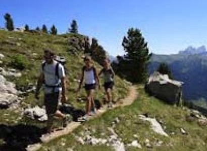 Manali to Bir Dharamshala Trek via Bara bangal, 12 days Tour