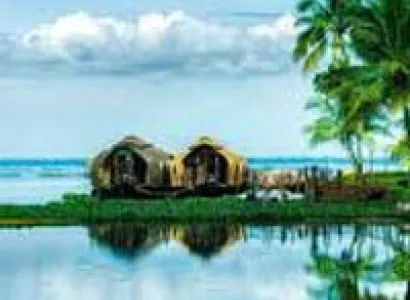 Kerala Beach & Monuments Tour Package)