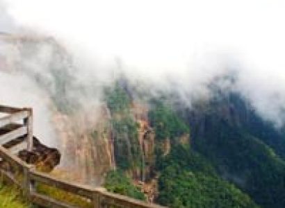 Manas, Shillong, Mawlynnong, Dawki, Cherrapunjee, Guwahati Tour