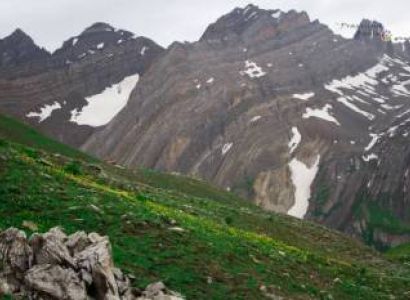 Amarnath Cave and Mahagunas Pass Trek tour