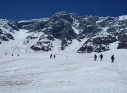 Vashist-Jojni Waterfall-Solang Valley-Kothi-Marhi-Manali Tour